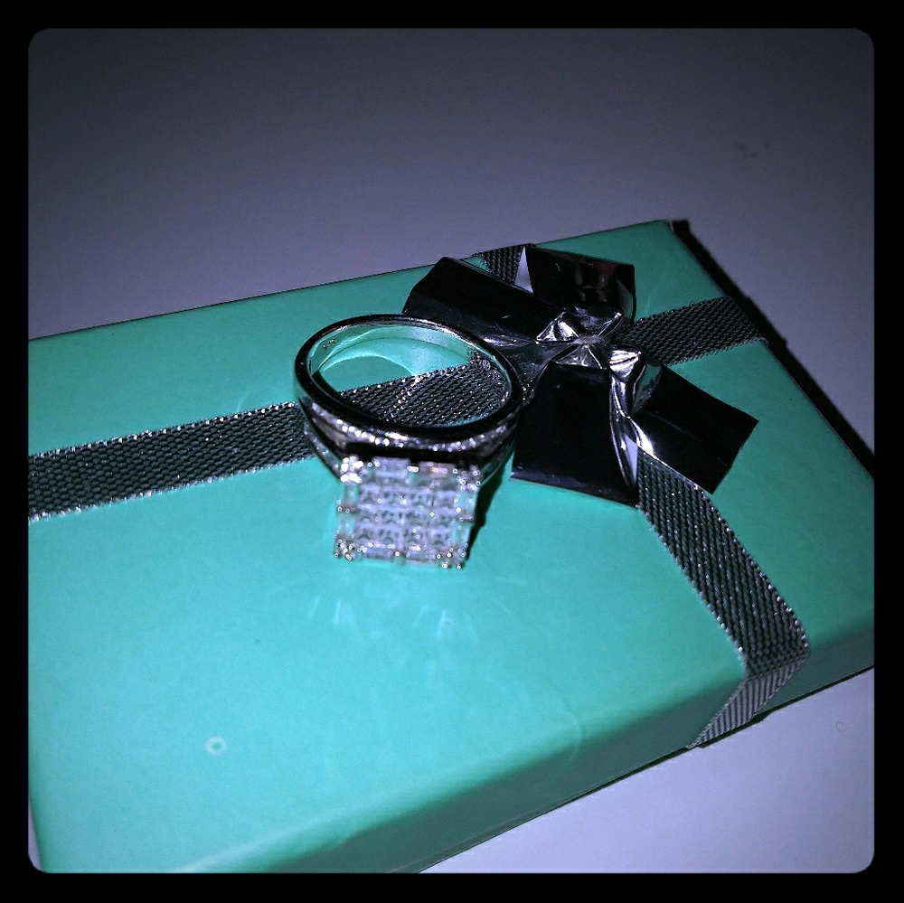 White cubic zirconia statement ring